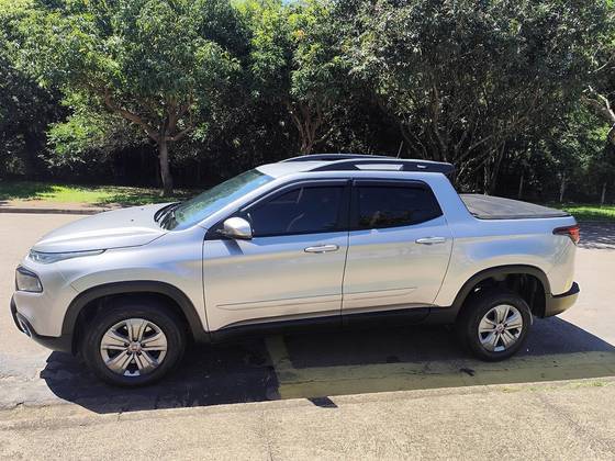 FIAT TORO 1.8 16V EVO FLEX FREEDOM AT6 FIAT TORO 1.8 16V EVO FLEX FREEDOM AT6